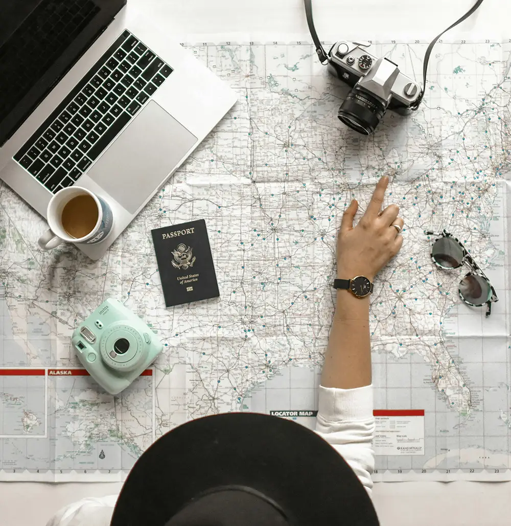 How to read a map while traveling